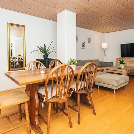 14 Person In Ribe Ribe