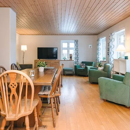 14 Person In Ribe Semesterbostad